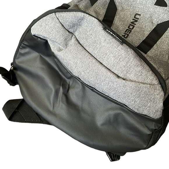 Under Armour - Unisex Backpack - Picture 6 of 8